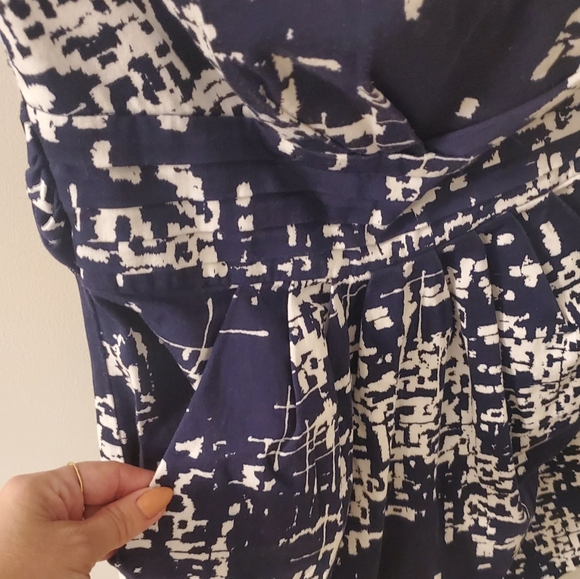 AUW sz.7 Navy and white patterned dress, with POCKETS!! - Picture 3 of 7